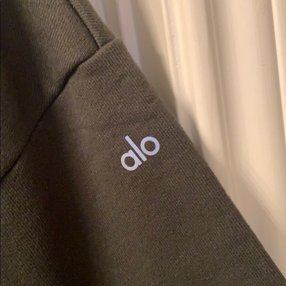 Alo Yoga peak cropped hoodie - Picture 4 of 11